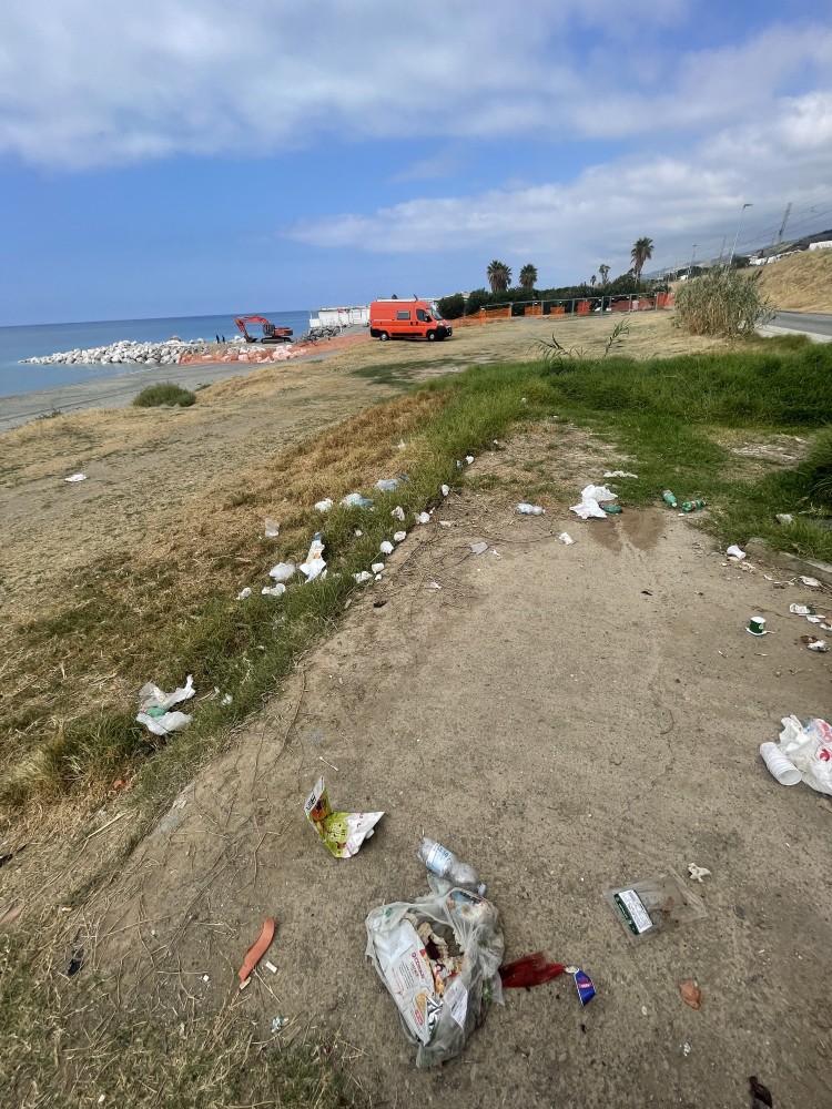 Spiaggia sporca